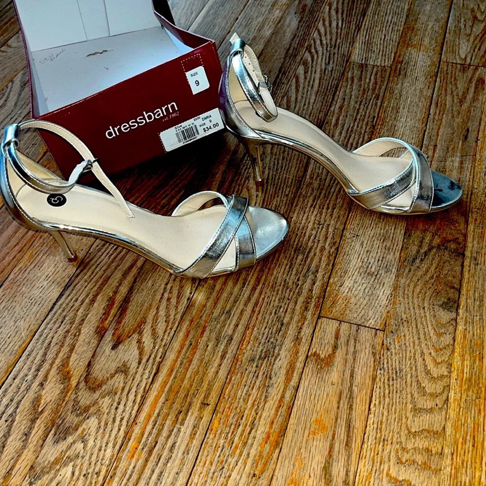 Women's silver open toe heels or Sandals